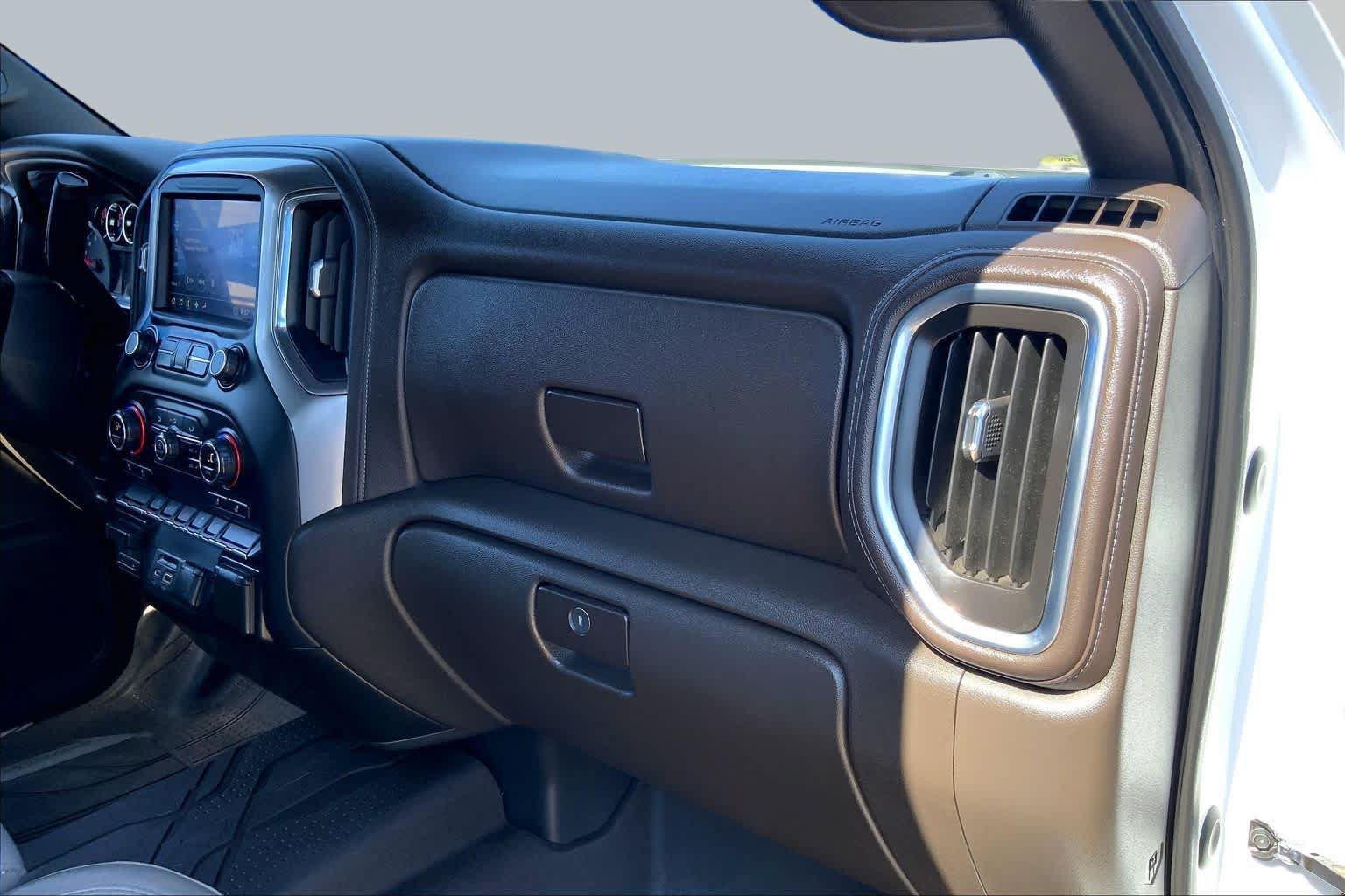 Used 2020 Chevrolet Silverado 1500 LT w/ Texas Edition AWD/4WD image 19