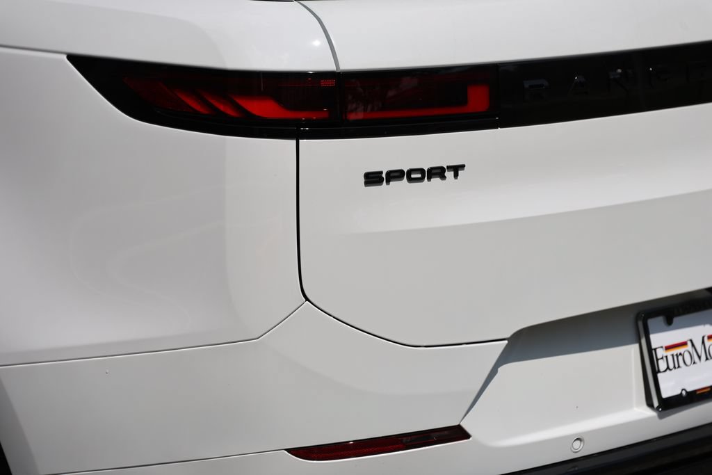 New 2026 Land Rover Range Rover Sport Dynamic SE AWD/4WD image 6