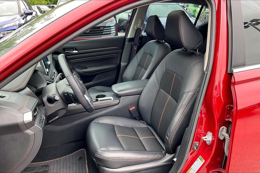 Used 2021 Nissan Altima 2.5 SR w/ SR Premium Package FWD image 34
