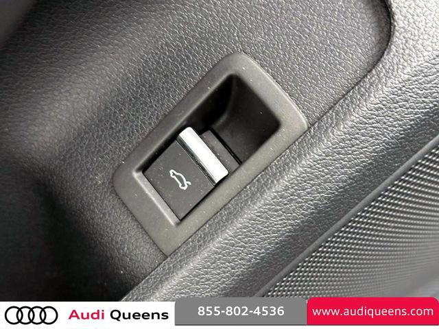 Used 2023 Audi A4 2.0T Premium w/ Convenience Package image 19