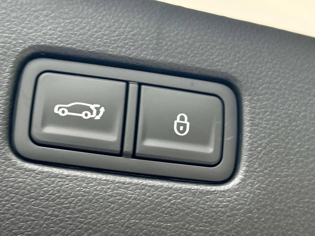 New 2026 Genesis GV70 2.5T Advanced image 13