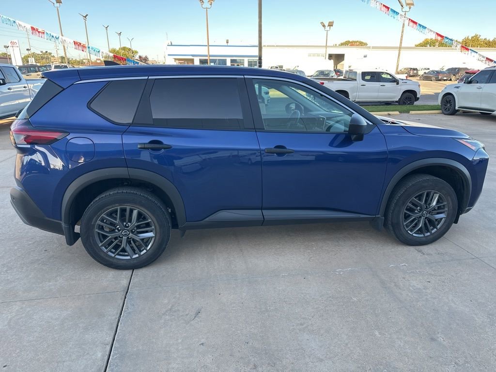 Used 2023 Nissan Rogue S image 29