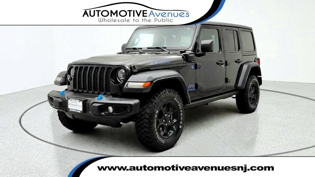 Used 2023 Jeep Wrangler Unlimited w/ Cold Weather Group AWD/4WD image 1