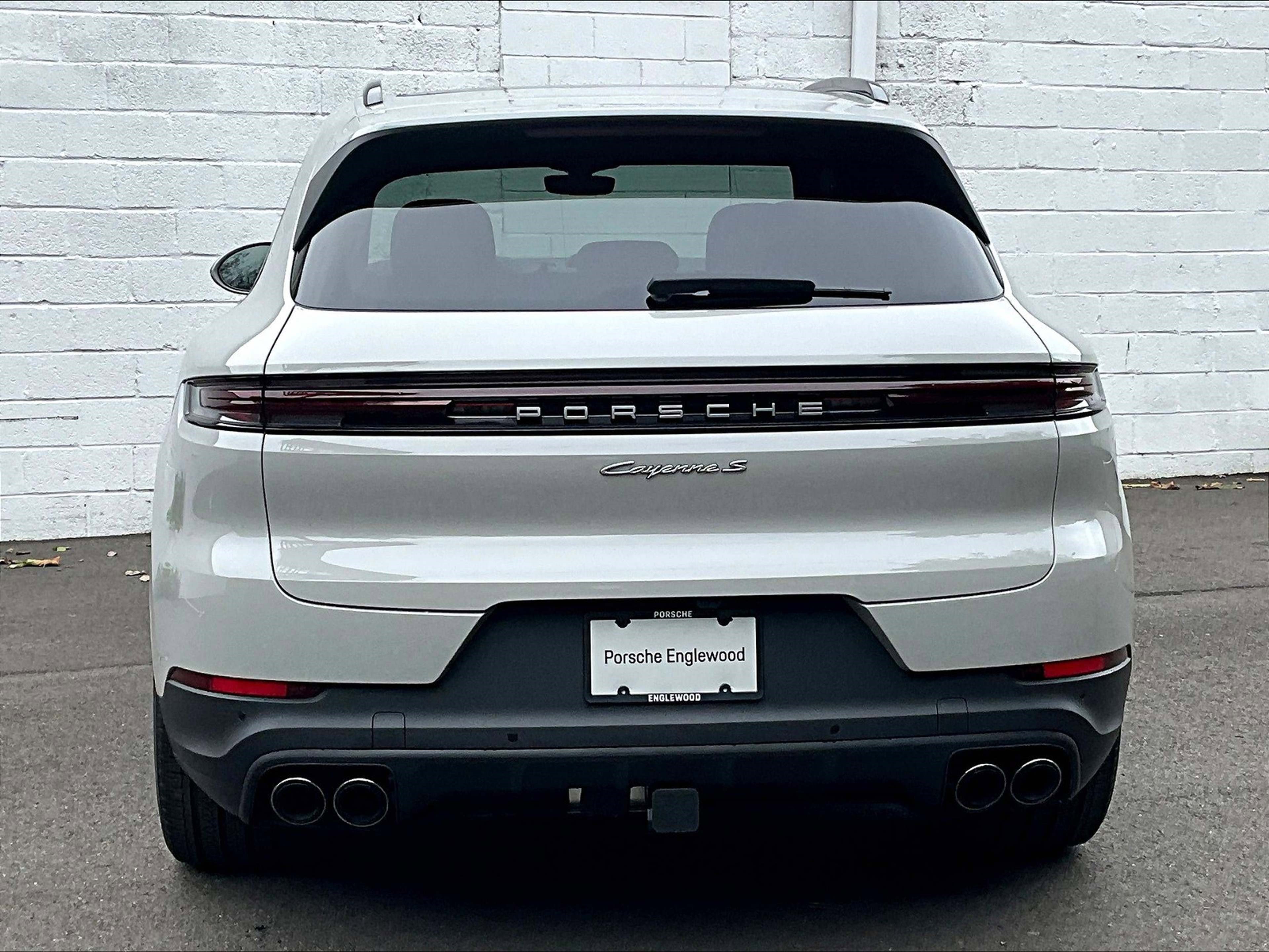 New 2026 Porsche Cayenne S image 8