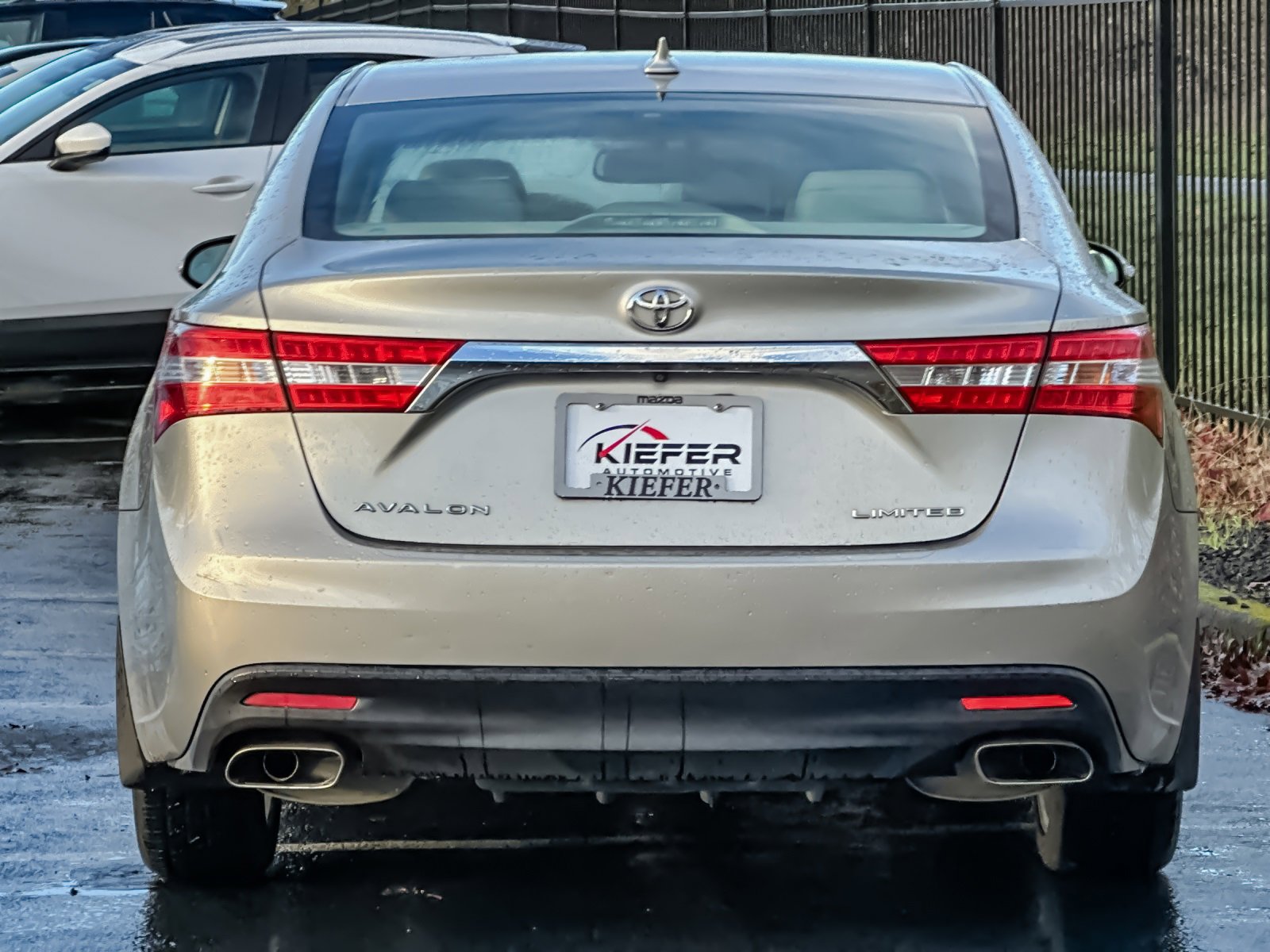 Used 2014 Toyota Avalon Limited image 5