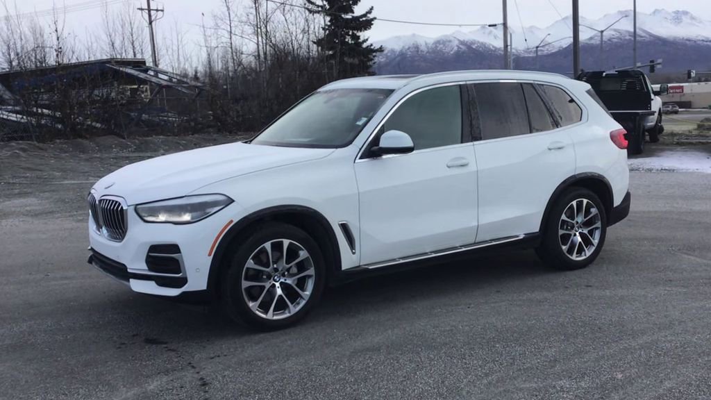Used 2023 BMW X5 xDrive40i w/ Premium Package image 4