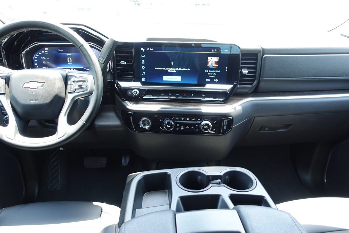 Used 2024 Chevrolet Silverado 1500 LT AWD/4WD image 39