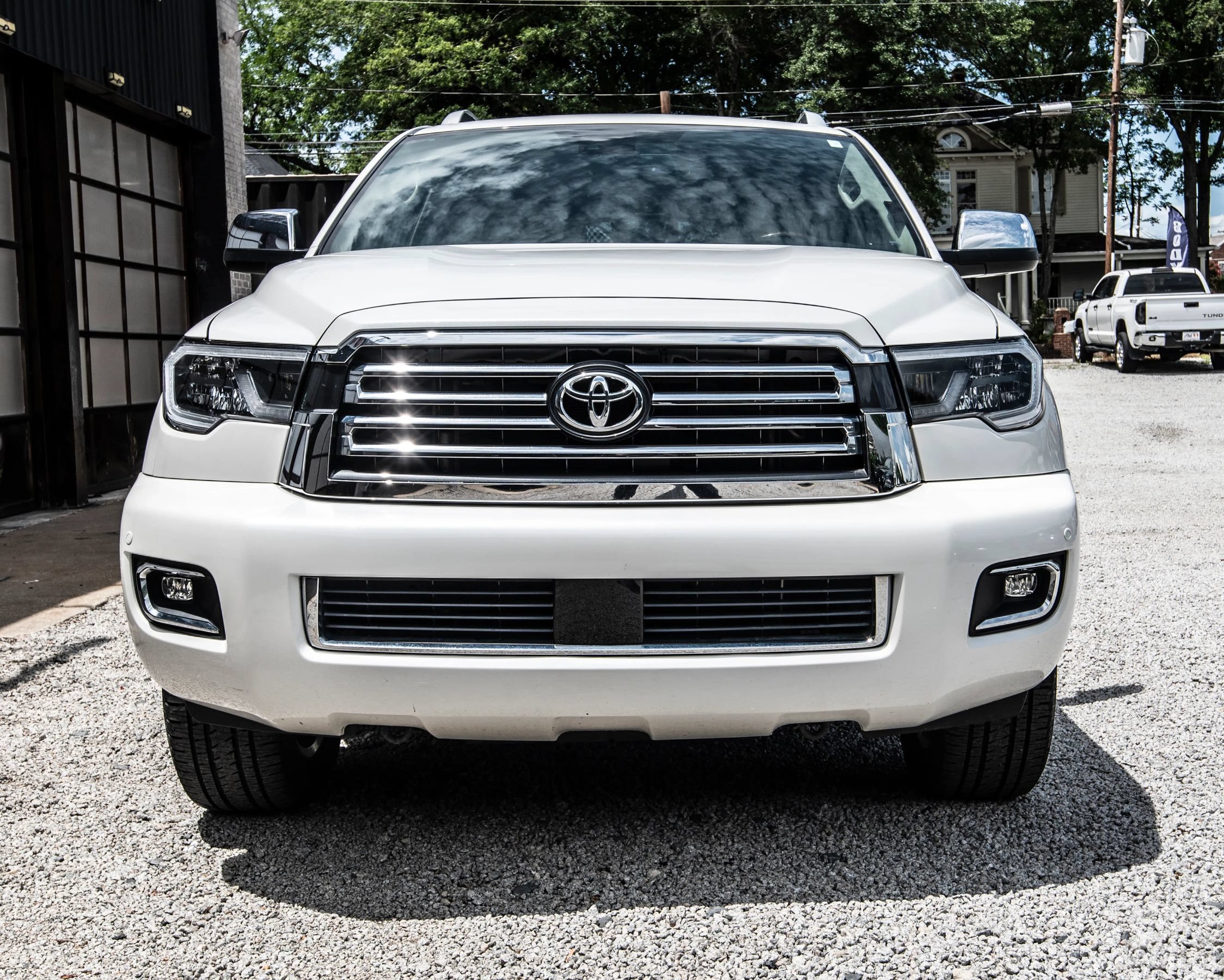 Used 2020 Toyota Sequoia Platinum RWD image 4