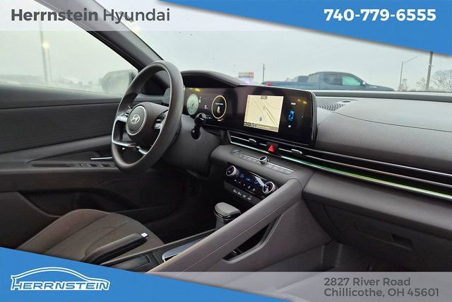 Used 2024 Hyundai Elantra SEL image 26