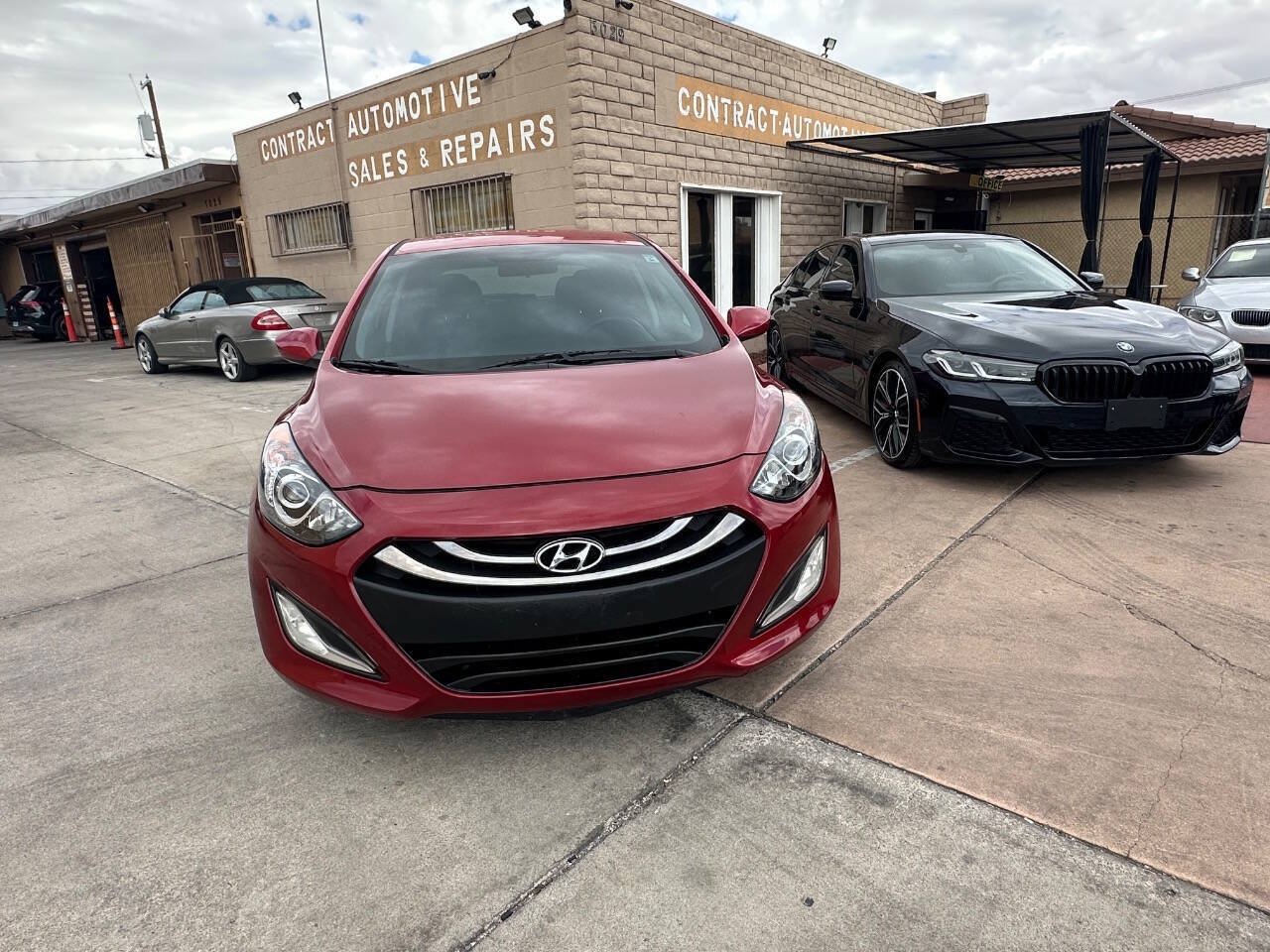 Used 2015 Hyundai Elantra GT FWD image 3