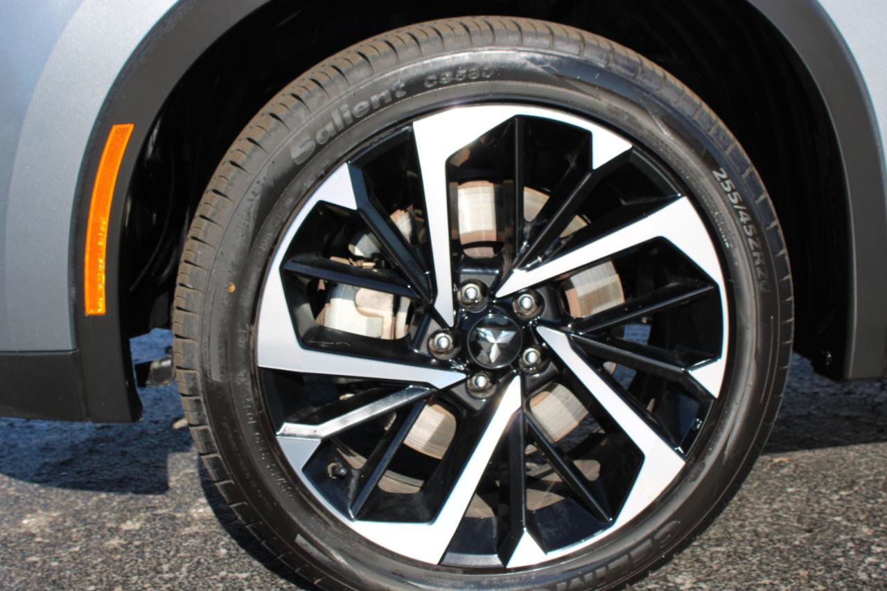 Used 2024 Mitsubishi Outlander SE Black Edition image 47