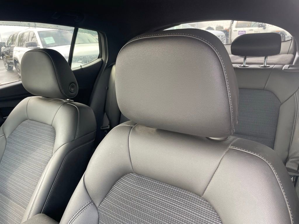 Used 2025 Buick Envista Preferred w/ Convenience I Package image 22