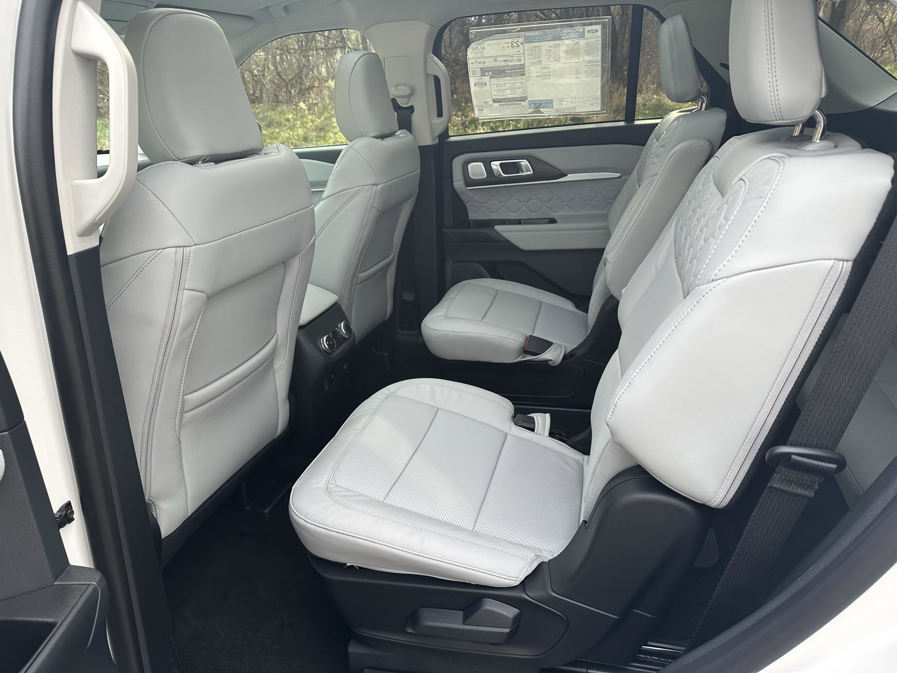 New 2026 Ford Explorer Platinum w/ LUX Leather Package image 38