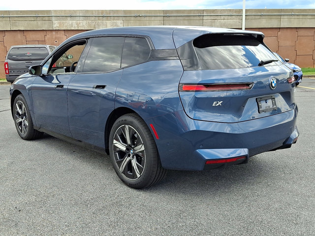 New 2026 BMW iX xDrive45 image 3