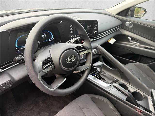 New 2026 Hyundai Elantra SE FWD image 11