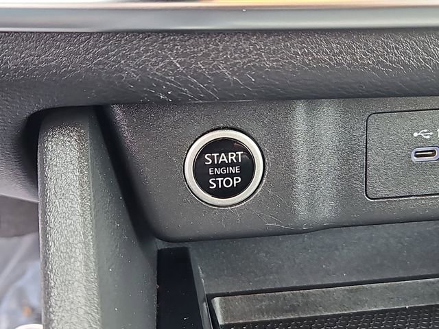 Used 2021 Nissan Rogue S image 20