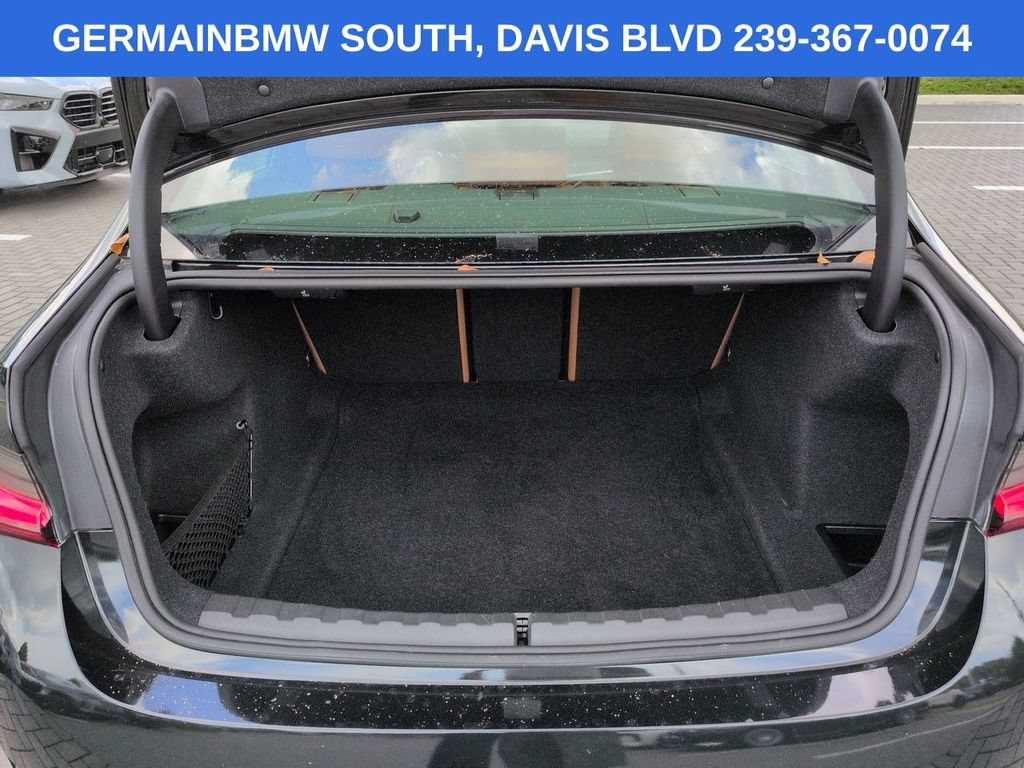 Used 2024 BMW 330i xDrive Sedan AWD/4WD image 15