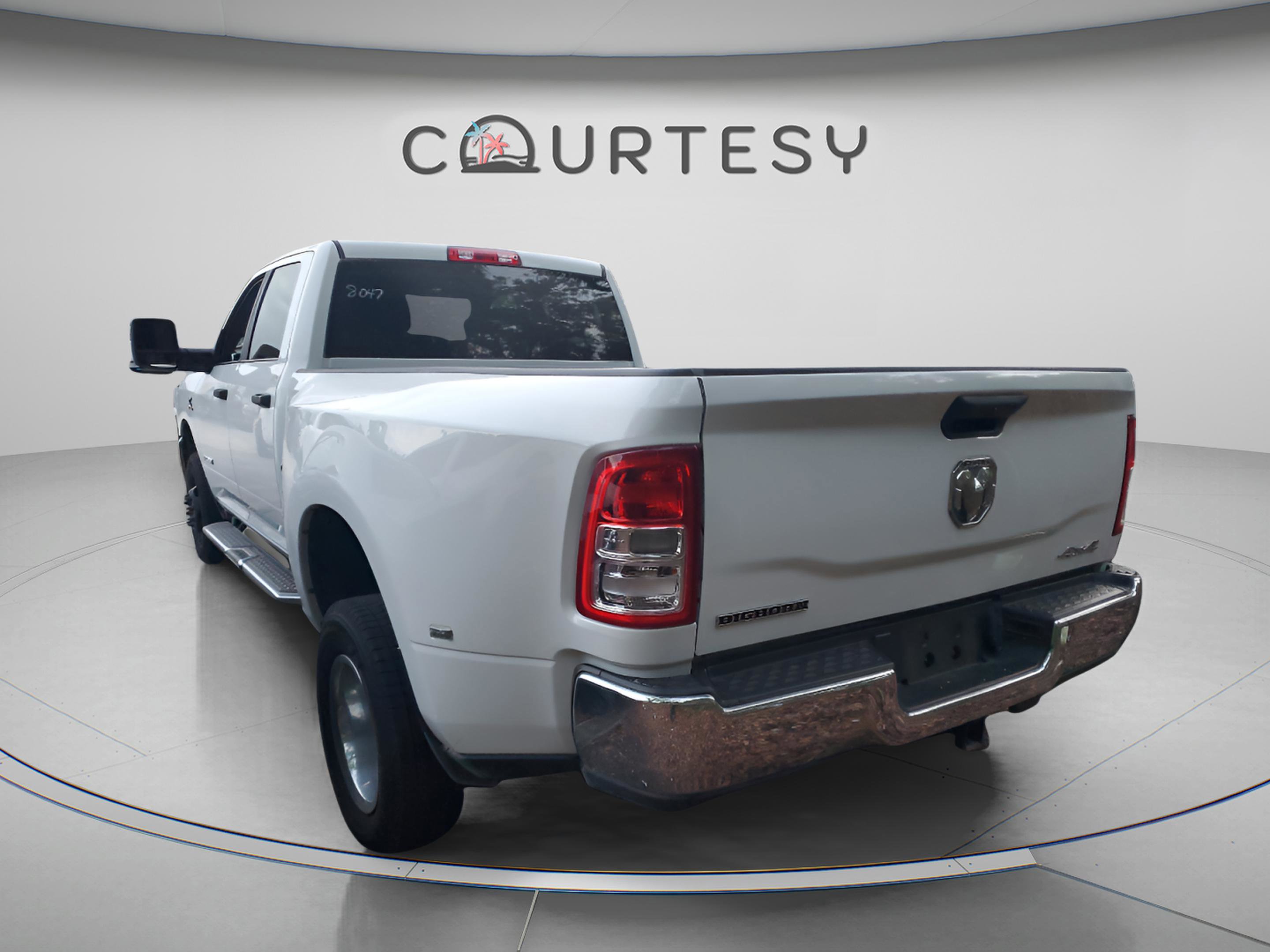 Used 2024 RAM 3500 Big Horn image 2