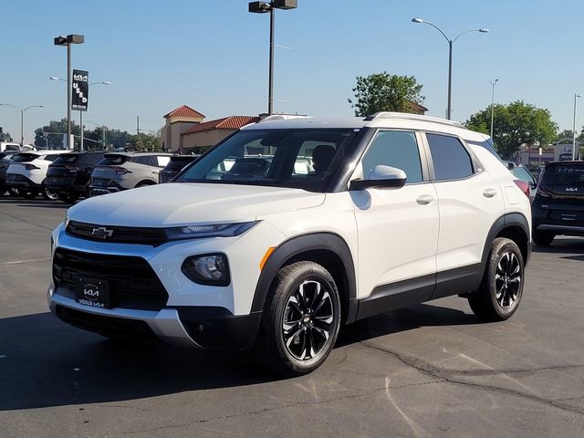 Used 2023 Chevrolet TrailBlazer LT FWD image 9