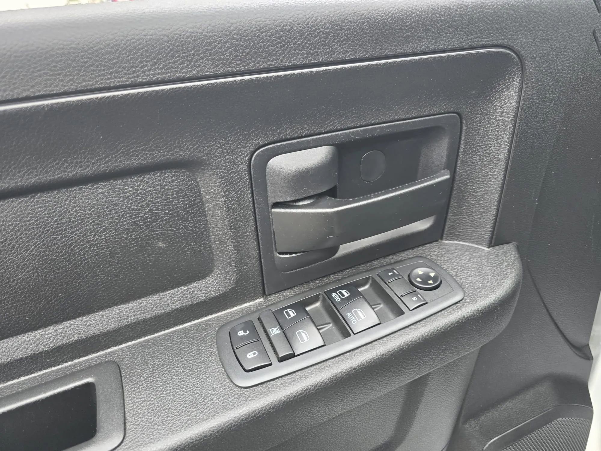 Used 2018 RAM 3500 Tradesman w/ Popular Equipment Group AWD/4WD image 19