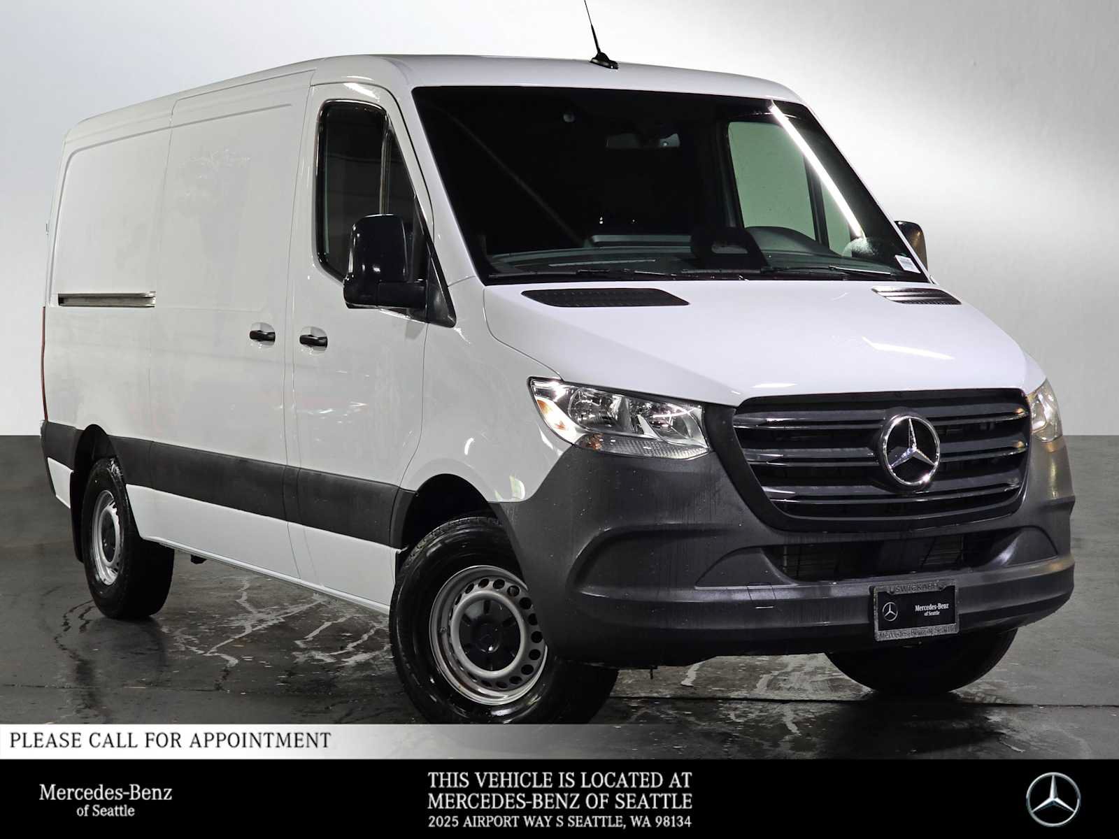 Used 2025 Mercedes-Benz Sprinter 2500 image 1
