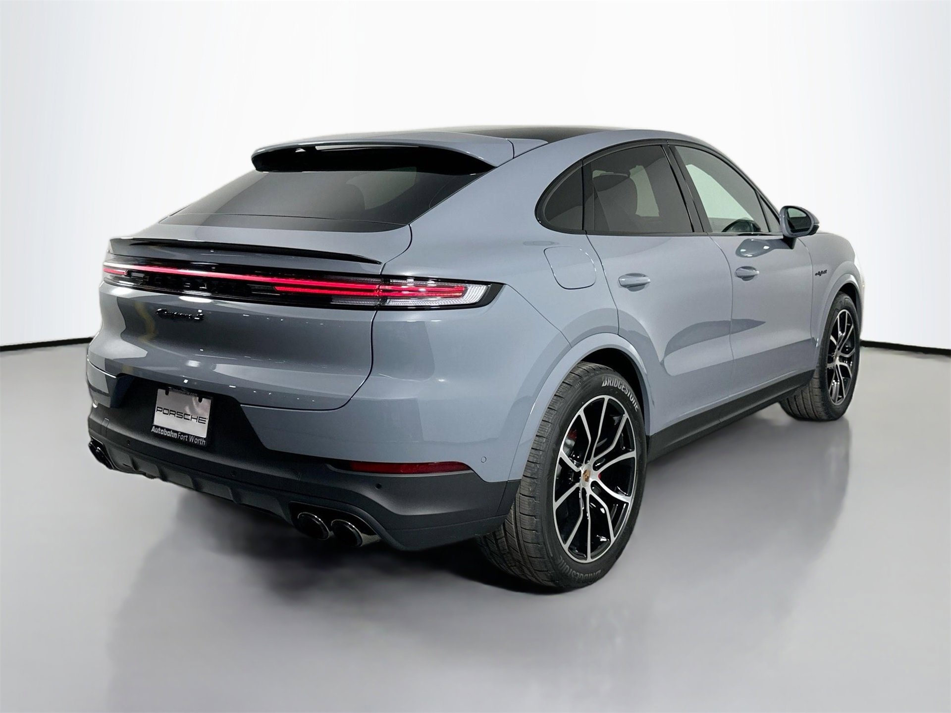New 2026 Porsche Cayenne S image 7