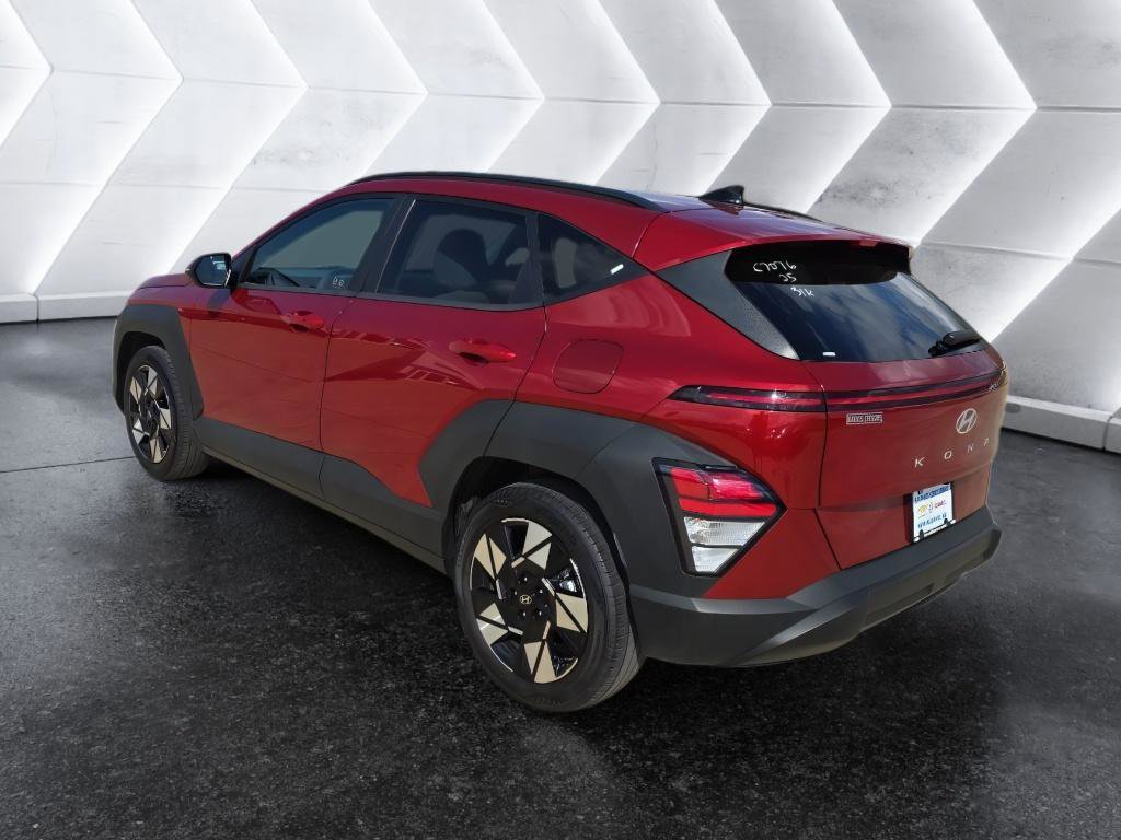 Used 2025 Hyundai Kona SEL FWD image 7