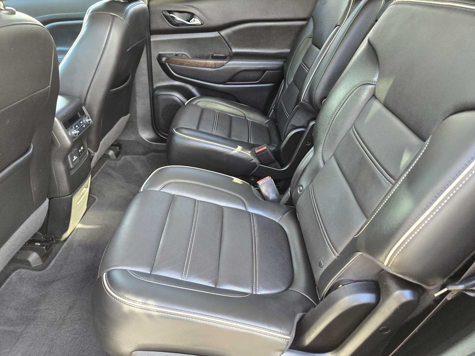 Certified 2021 GMC Acadia Denali w/ Denali Technology Package FWD image 30