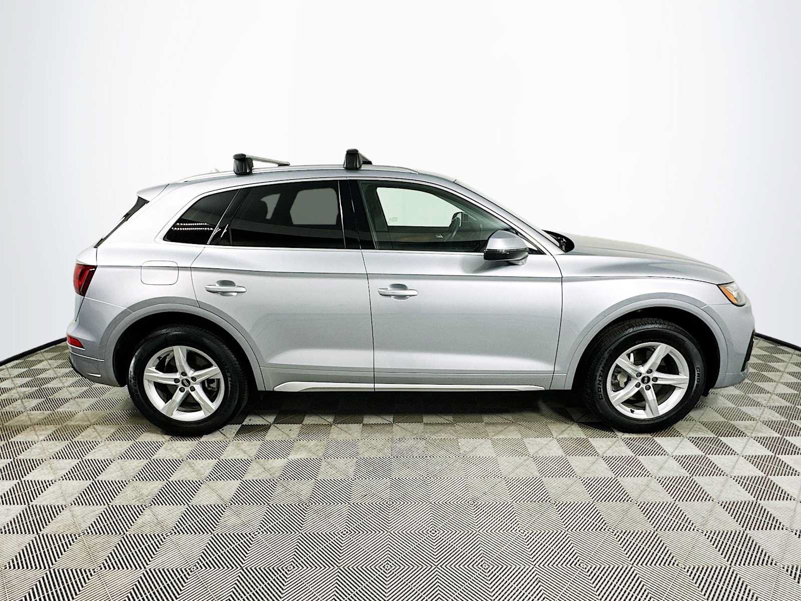 Certified 2023 Audi Q5 Premium w/ Convenience Package AWD/4WD image 8