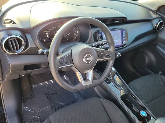 Used 2023 Nissan Kicks SV image 17
