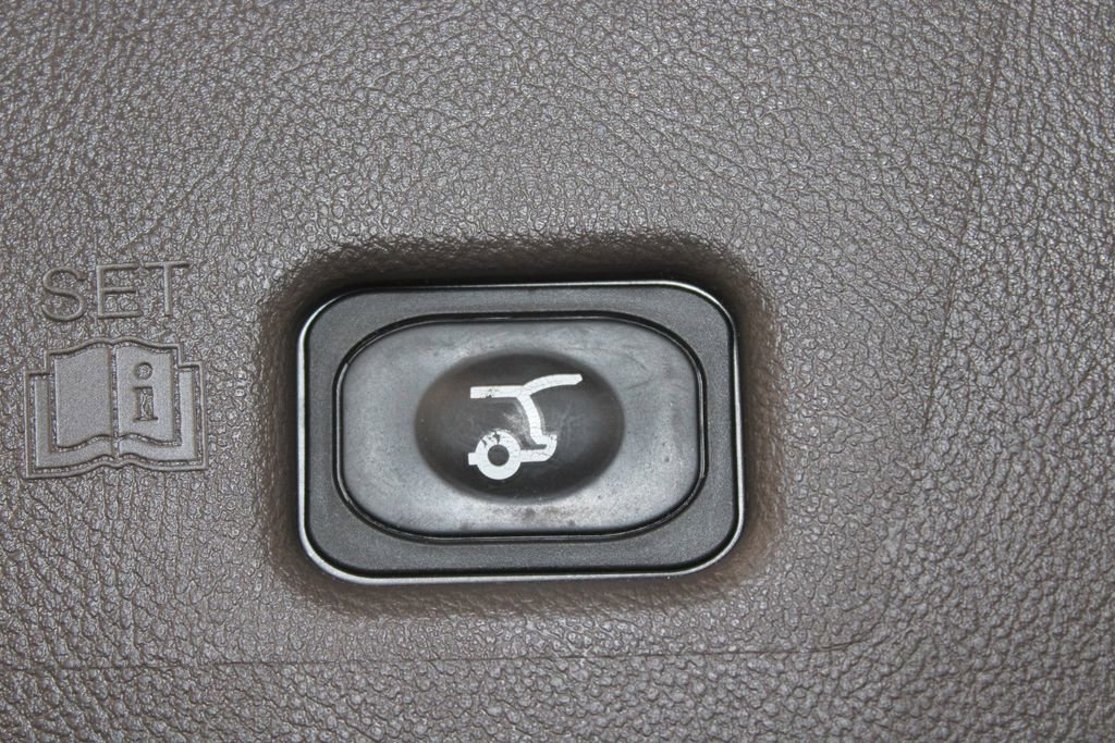 Used 2023 Lincoln Nautilus Reserve w/ Equipment Group 201A image 16