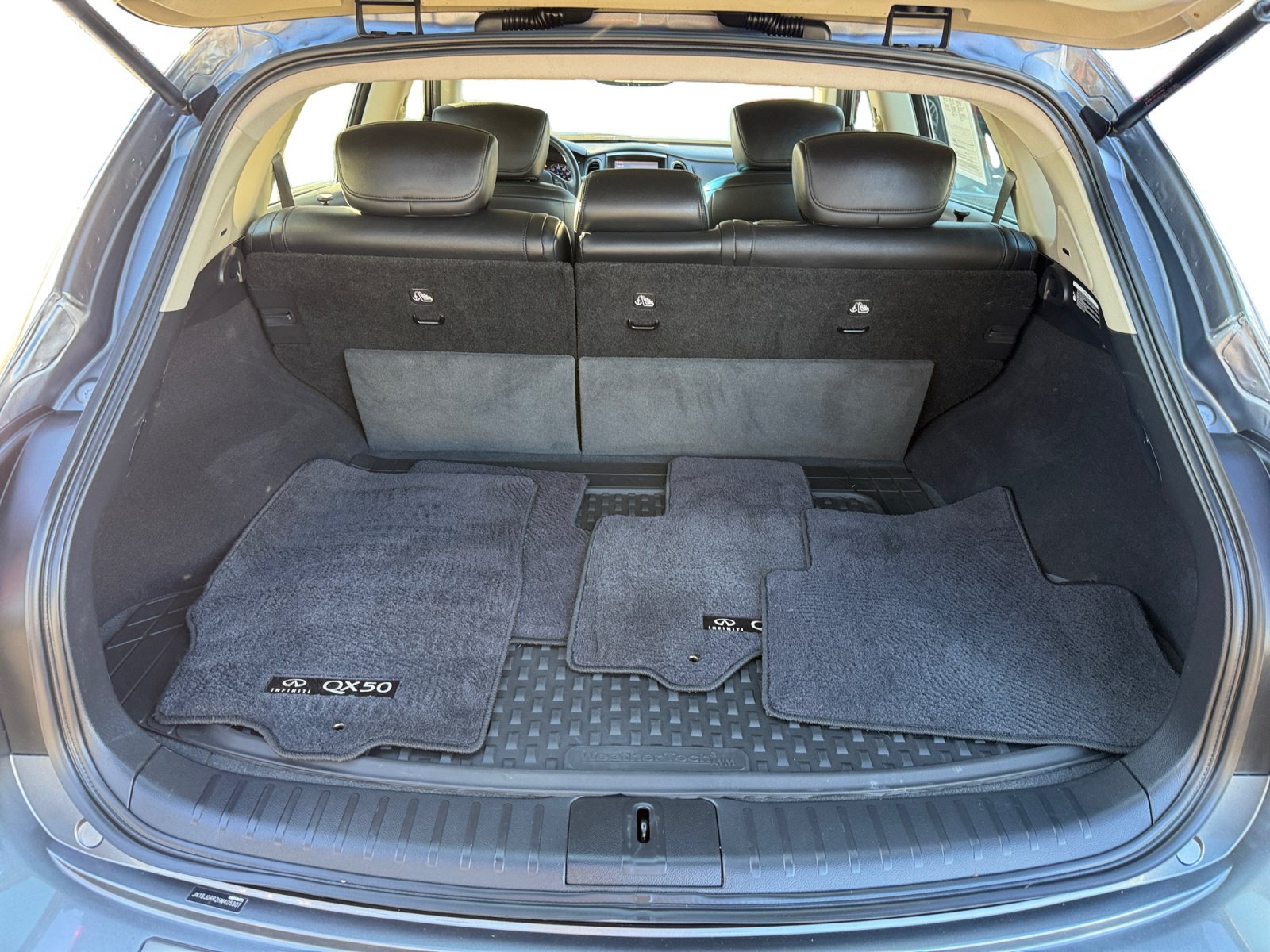 Used 2017 INFINITI QX50 AWD w/ Premium Package image 17