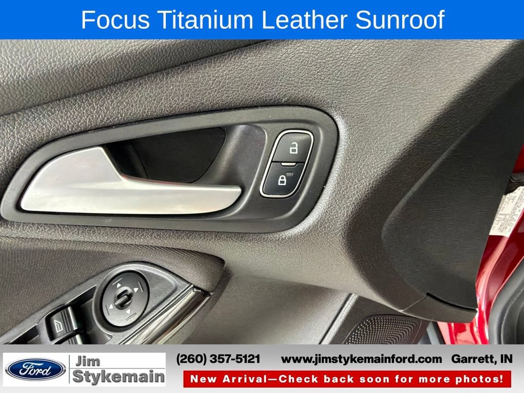 Used 2017 Ford Focus Titanium w/ Titanium Technology Package FWD image 17