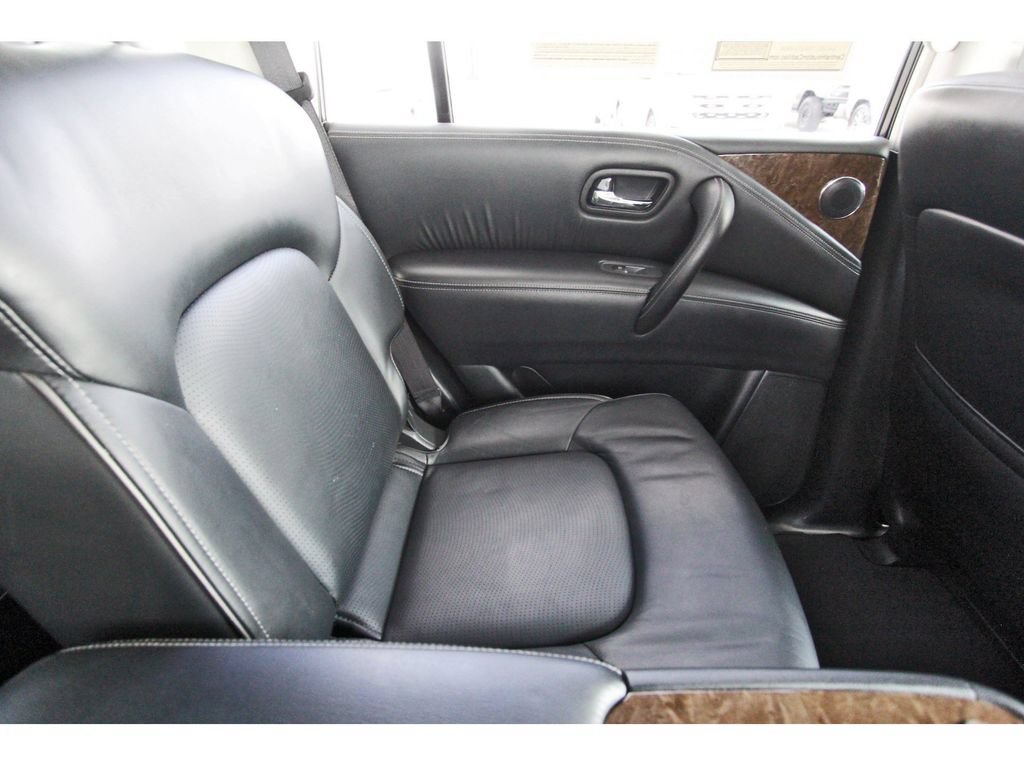 Used 2017 INFINITI QX80 4WD image 10