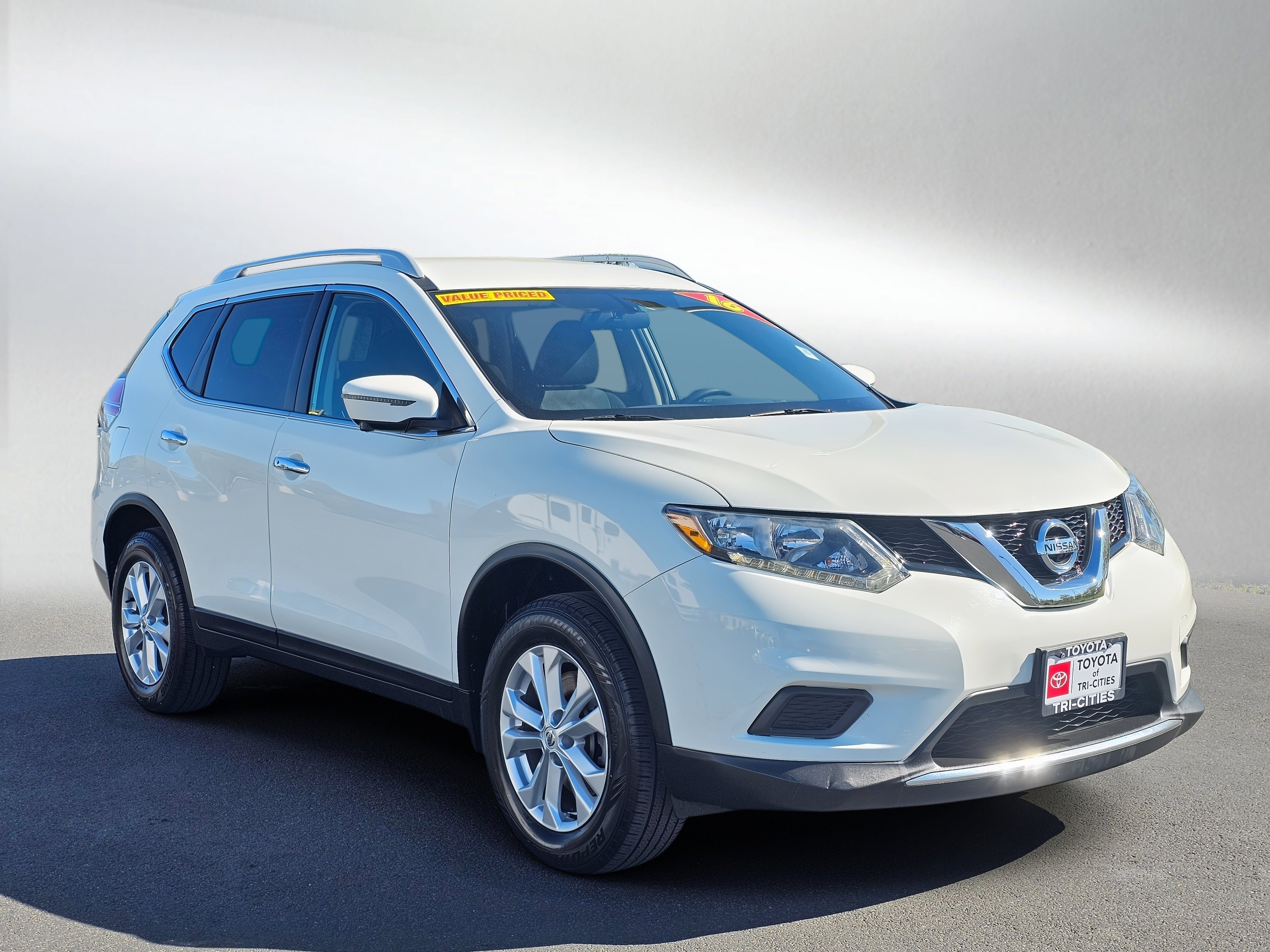 Used 2016 Nissan Rogue SV w/ SV Premium Package AWD/4WD image 7