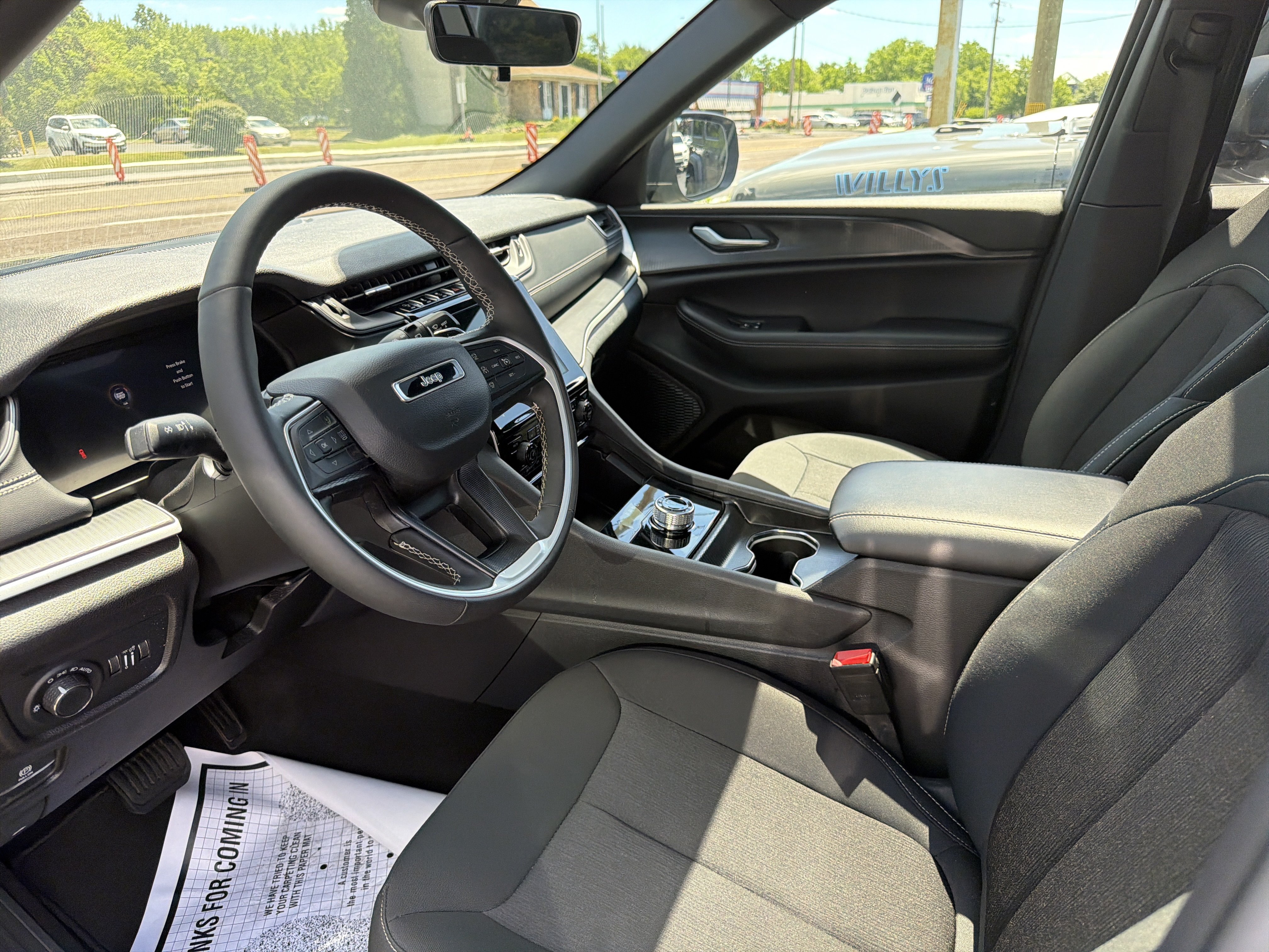 Certified 2025 Jeep Grand Cherokee Laredo X w/ Luxury Tech Group I AWD/4WD image 16
