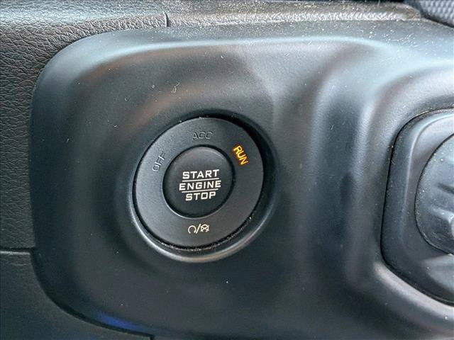 Used 2020 Jeep Gladiator Sport w/ Quick Order Package 24S AWD/4WD image 17