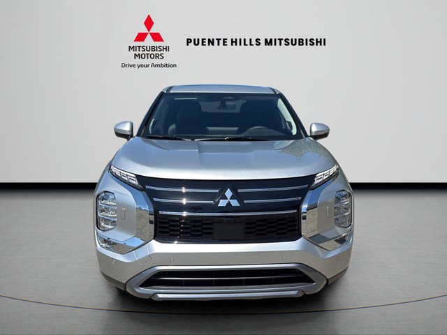 New 2026 Mitsubishi Outlander SE AWD/4WD image 2