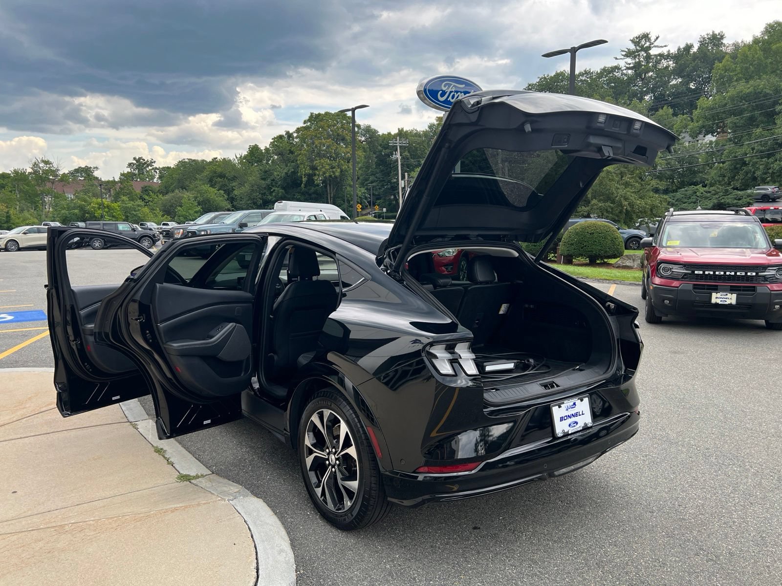 Certified 2023 Ford Mustang Mach-E Premium AWD/4WD image 9