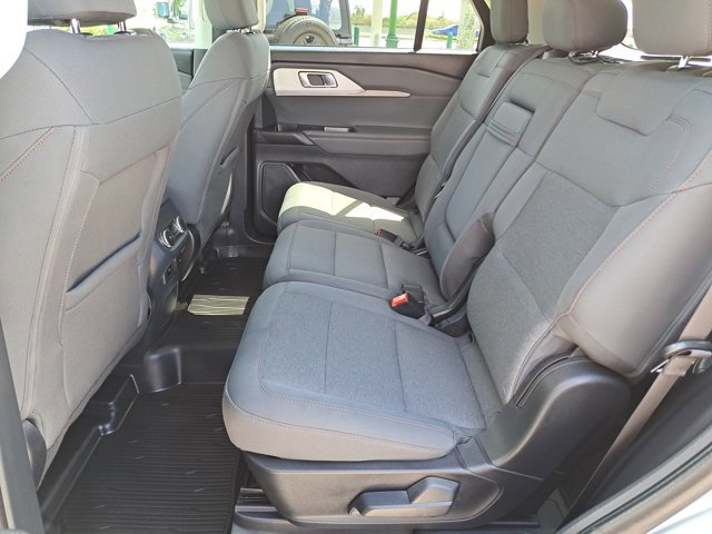 Certified 2025 Ford Explorer Active AWD/4WD image 12
