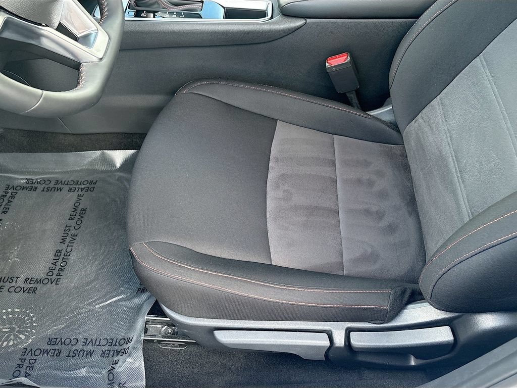 Used 2025 Nissan Sentra SR FWD image 18