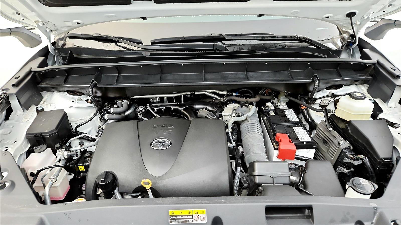 Certified 2022 Toyota Highlander XLE image 48