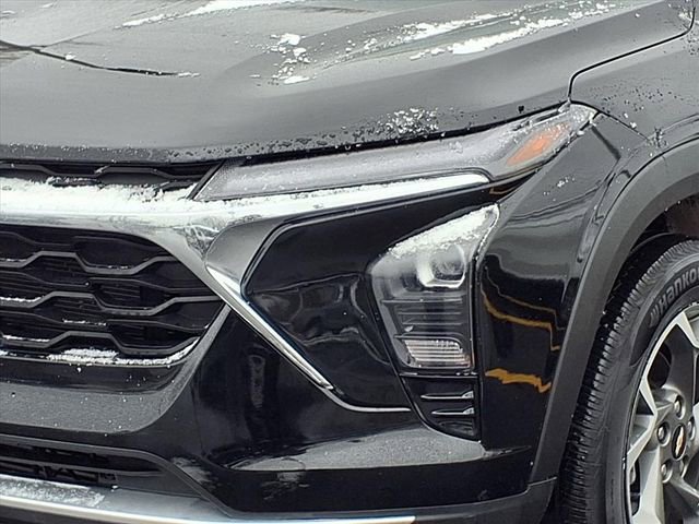 Used 2025 Chevrolet Trax LT image 25