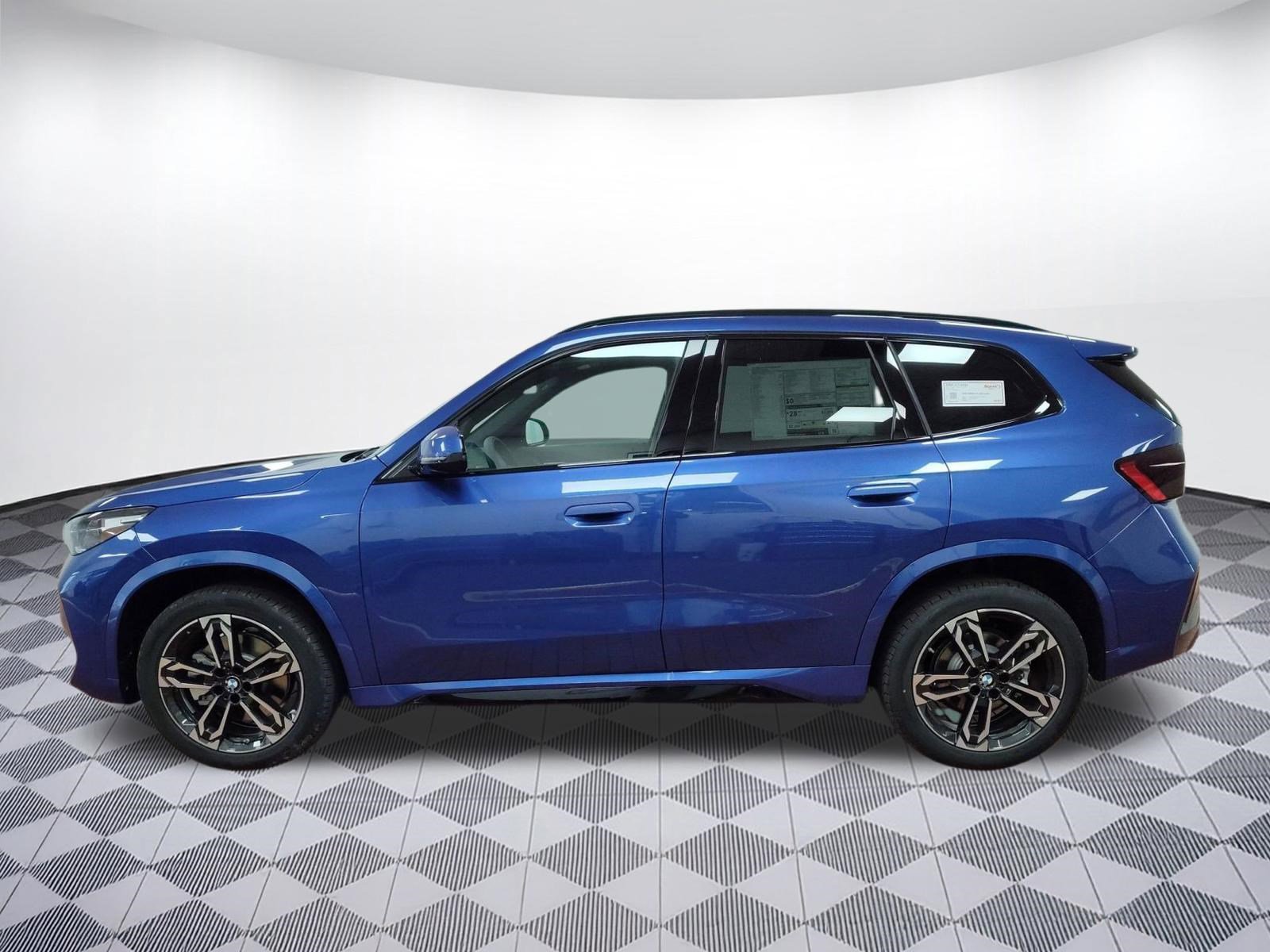 Used 2026 BMW X1 xDrive28i image 2