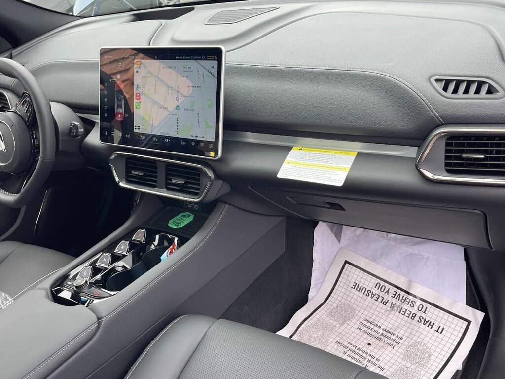 Used 2023 VinFast VF 8 Plus image 55