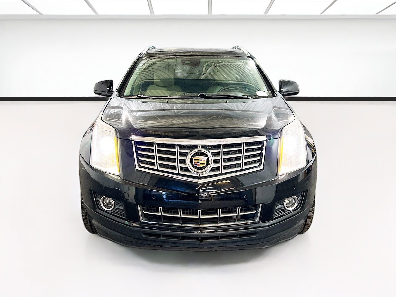Used 2015 Cadillac SRX Premium image 2