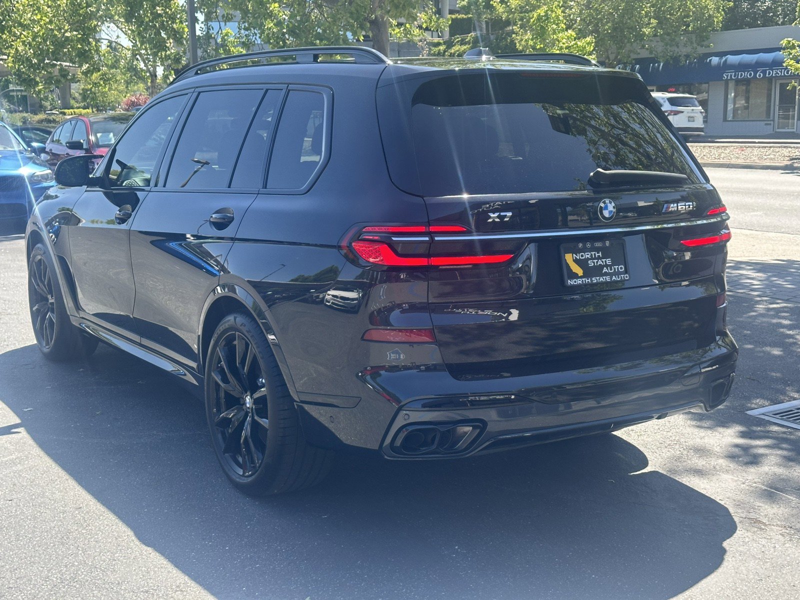 Used 2023 BMW X7 M60i w/ M Sport Professional Package image 11