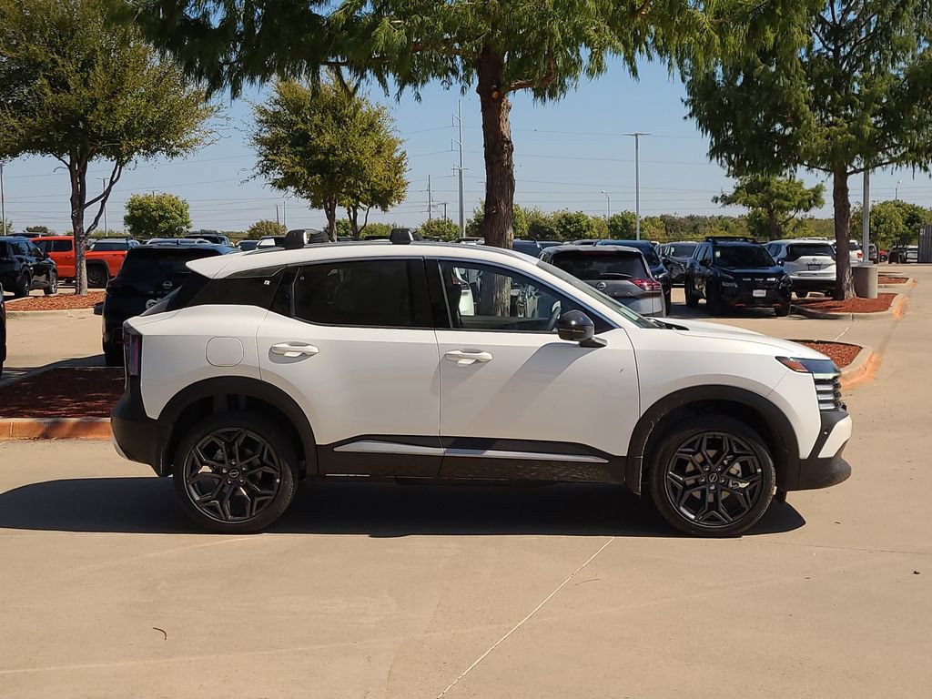 New 2026 Nissan Kicks SR w/ Illumination Package FWD image 4