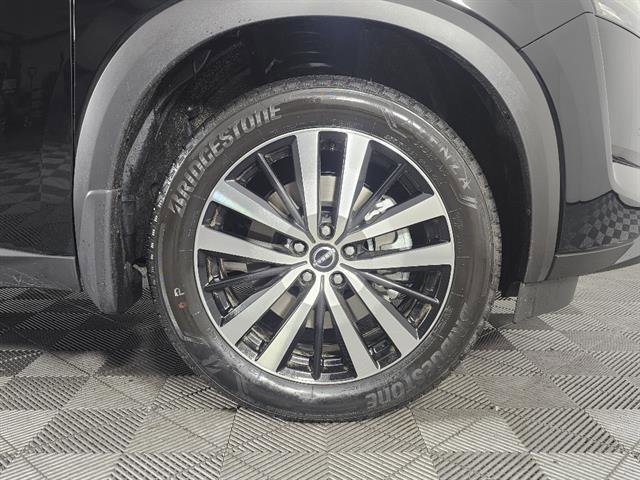 New 2025 Nissan Pathfinder Platinum AWD/4WD image 12