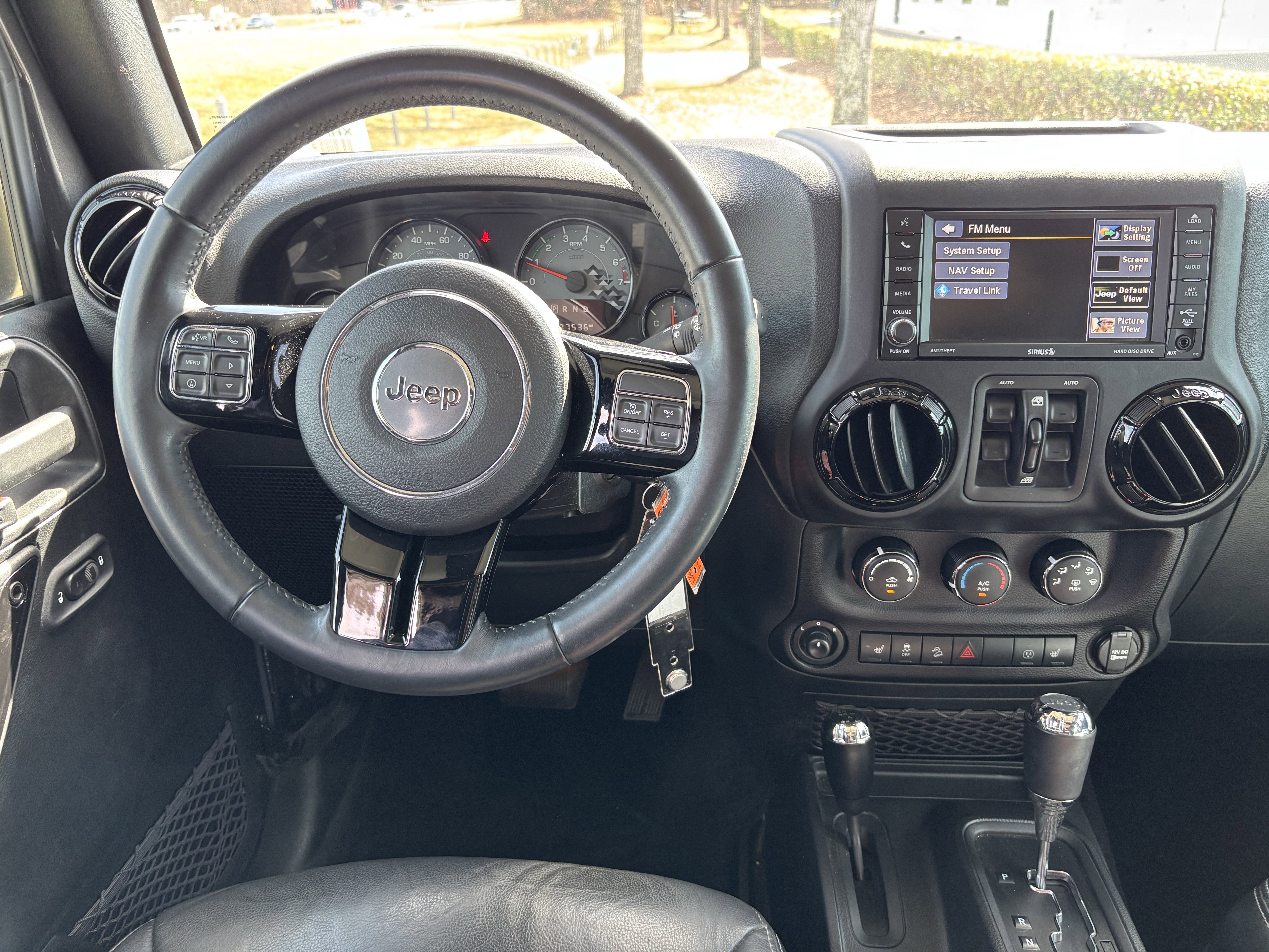 Used 2017 Jeep Wrangler Unlimited Sahara image 30